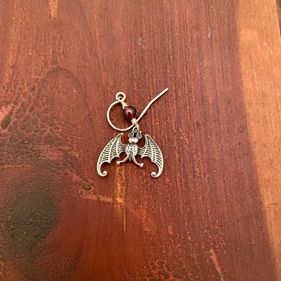 Sterling silver bat earrings. Stamped EG in script. - Picture 5 of 9